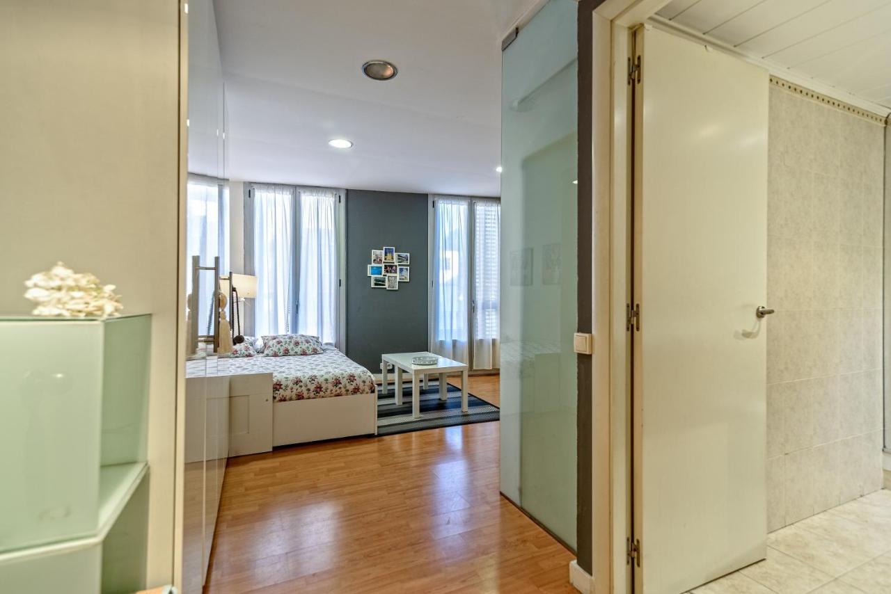 Loft En Badalona Centroアパートメント エクステリア 写真